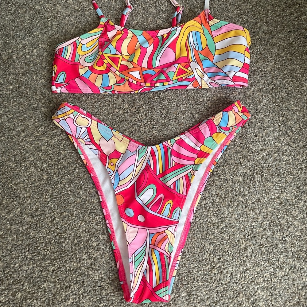 2 pack of bikinis